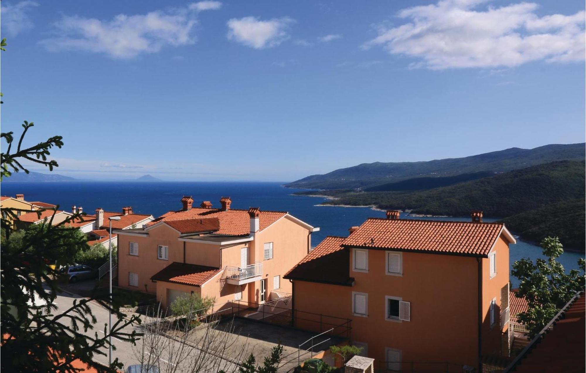 Amazing Apartment In Rabac With Kitchen Exterior foto