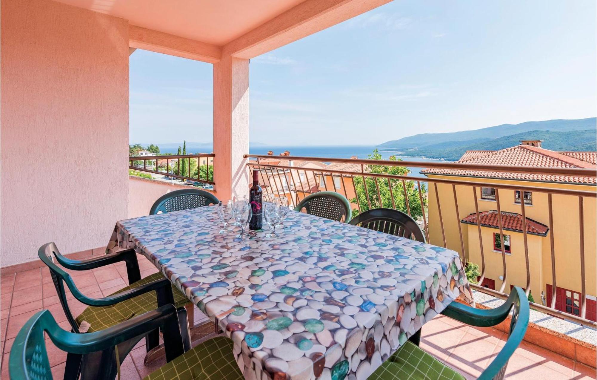 Amazing Apartment In Rabac With Kitchen Exterior foto