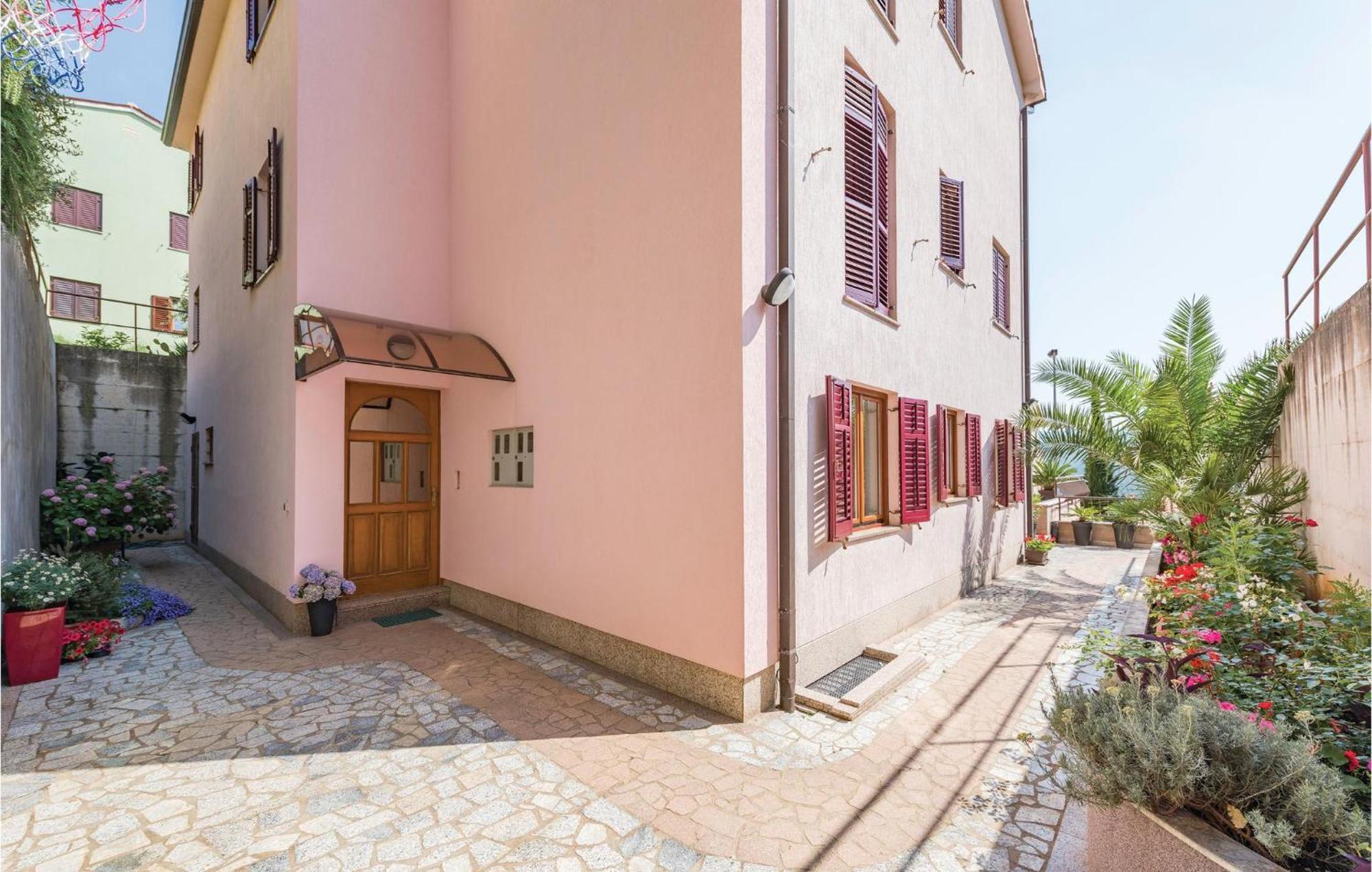 Amazing Apartment In Rabac With Kitchen Exterior foto