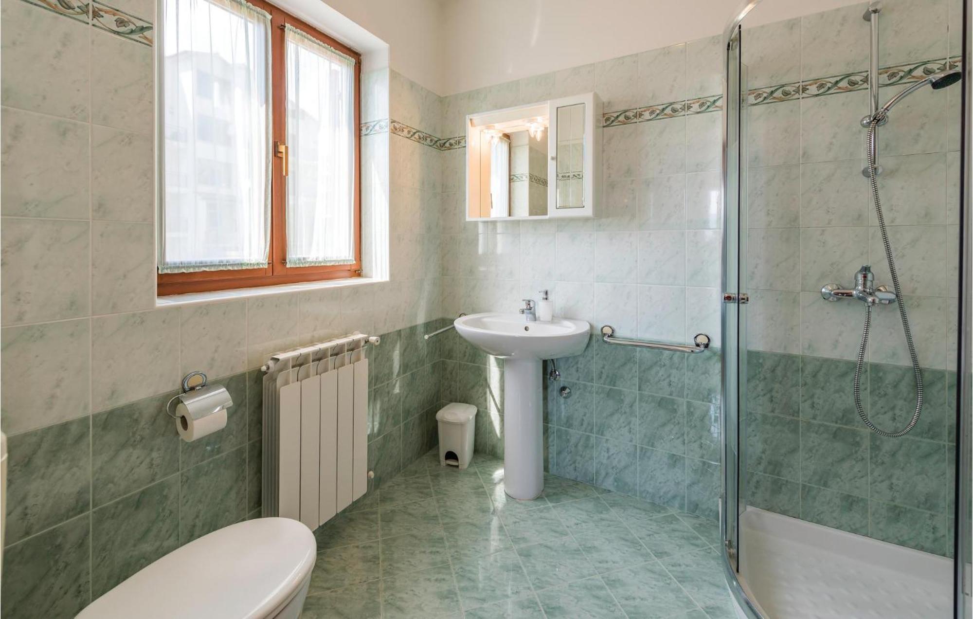 Amazing Apartment In Rabac With Kitchen Exterior foto
